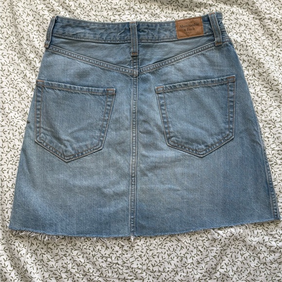 Abercrombie & Fitch Light Blue Denim Skirt with Red and Blue Floral Embroidery - Picture 6 of 8